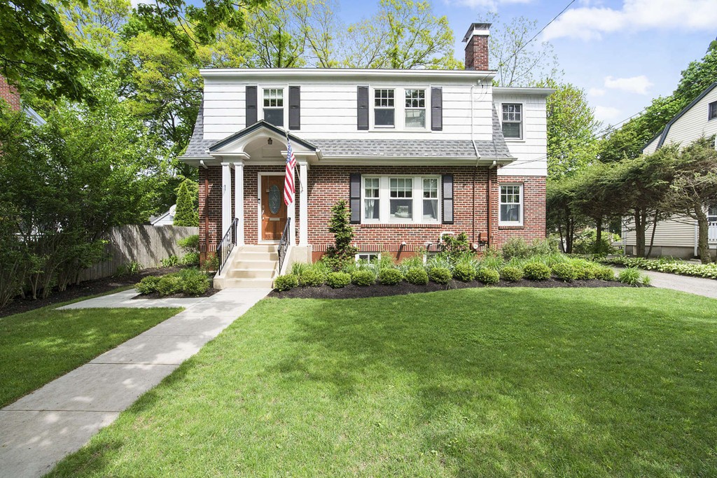 Exterior of colonial home at 95 Greenlawn Avenue, Newton, MA